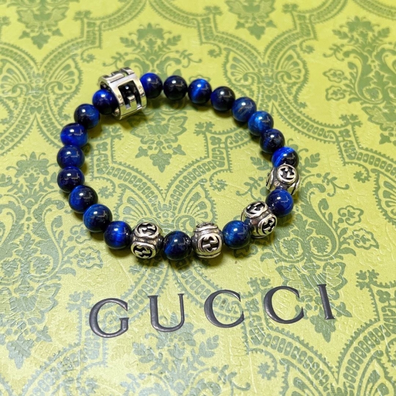 G*u*i bracelets